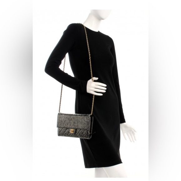 🔥RARE CHANEL METALIC CRACKLED CHAIN CLUTCH,CROSSBODY BAG - Picture 12 of 15